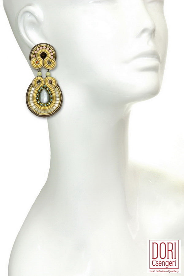 Chambord Showy Clip Earrings