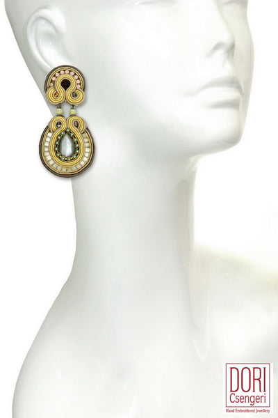 Chambord Showy Clip Earrings