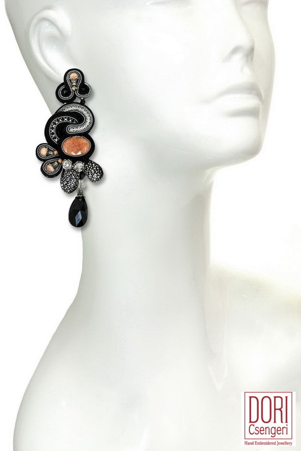 Jalousie Stunning Earrings