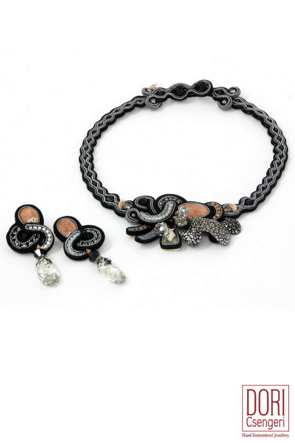 Jalousie Dressy Necklace