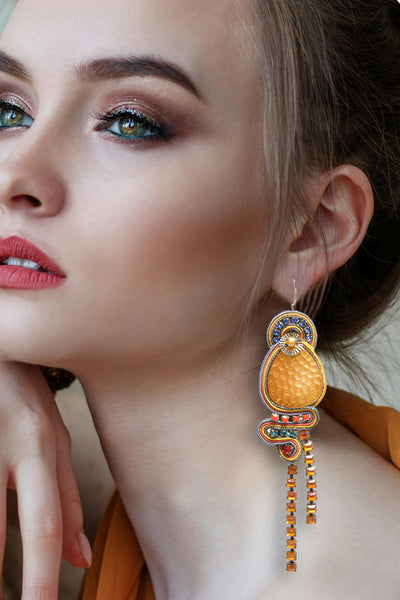 Prismora Intriguing Earrings