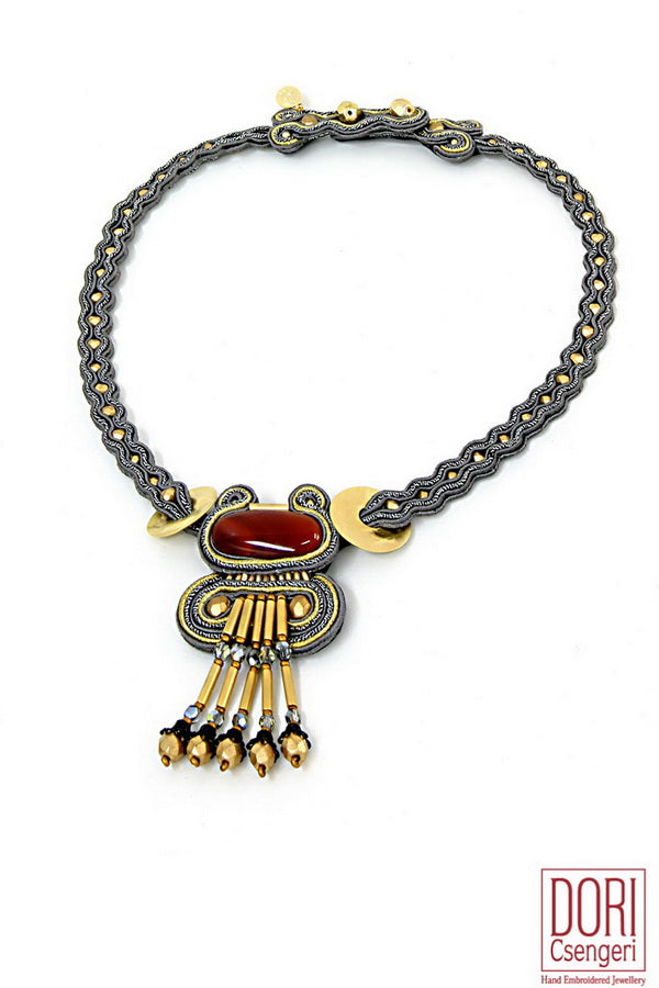 Uma Elegant Necklace