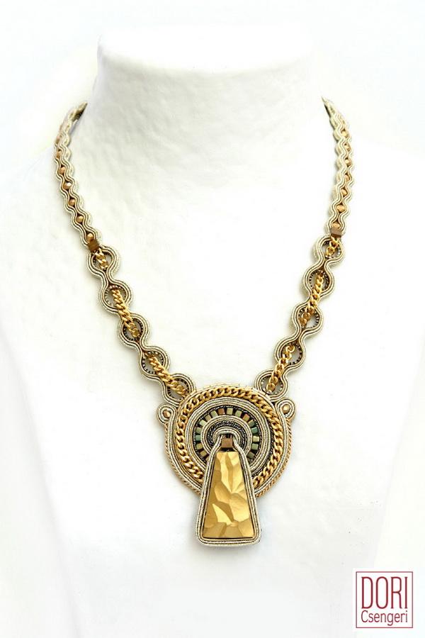 La Divina Gold Necklace
