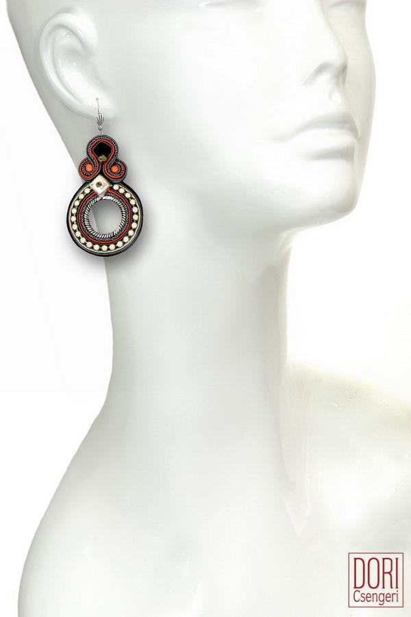 Daphne Hoop Earrings