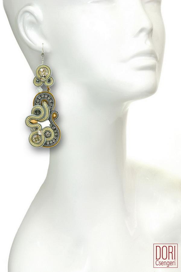 Metallic Elegangt Earrings