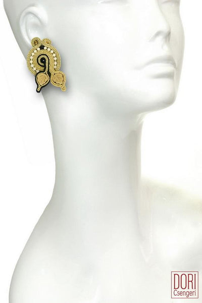 Nefertiti, Elegant Clip-on Earrings