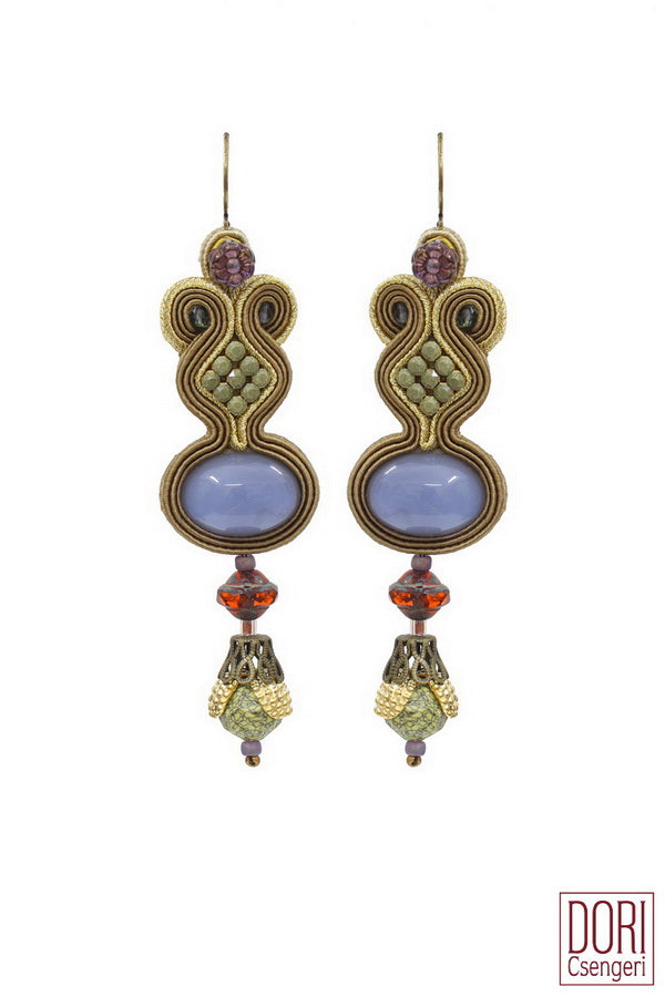 Subtile Chic Dangle Earrings