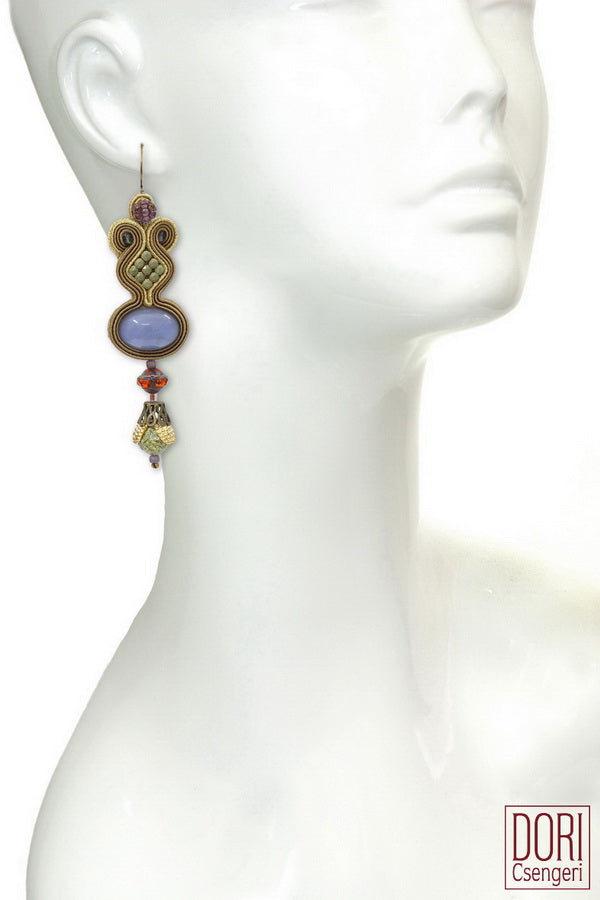 Subtile Chic Dangle Earrings