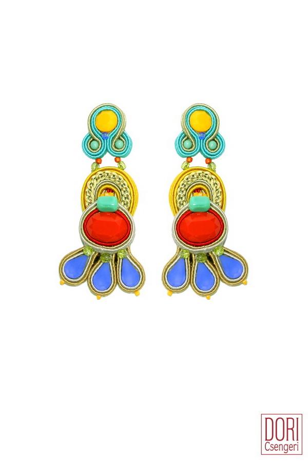 Wonderlust Must Have Earrings