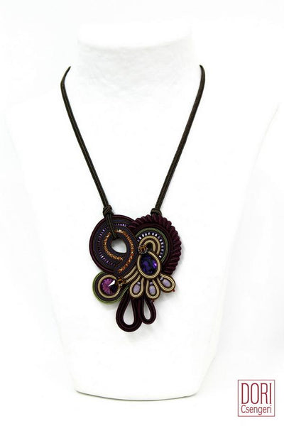 Zoe Elegant Pendant Necklace